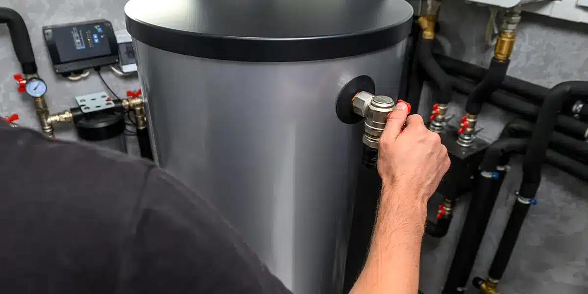 hot water tank vs tankless